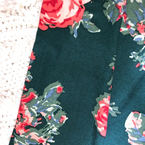 Lularoe Green/flowers OS leggings - Picture 3 of 4